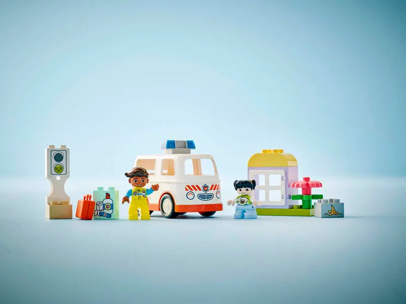 LEGO - 10447 - DUPLO - Ambulance & Driver - 19pcs