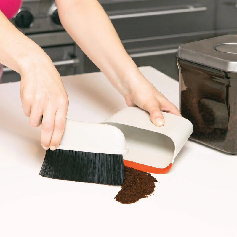 OXO - Compact Dustpan & Brush Set