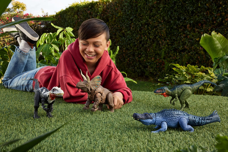 Jurassic World - Gigantic Thrashers Dinosaur Figure (Single Random Pick) - Product detail or play view 3