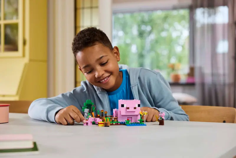 LEGO - 21268 - MINECRAFT - The Baby Pig House - 238pcs