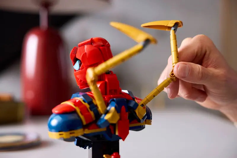 LEGO - 76326 - MARVEL - Iron Spider-Man Bust - 379pcs
