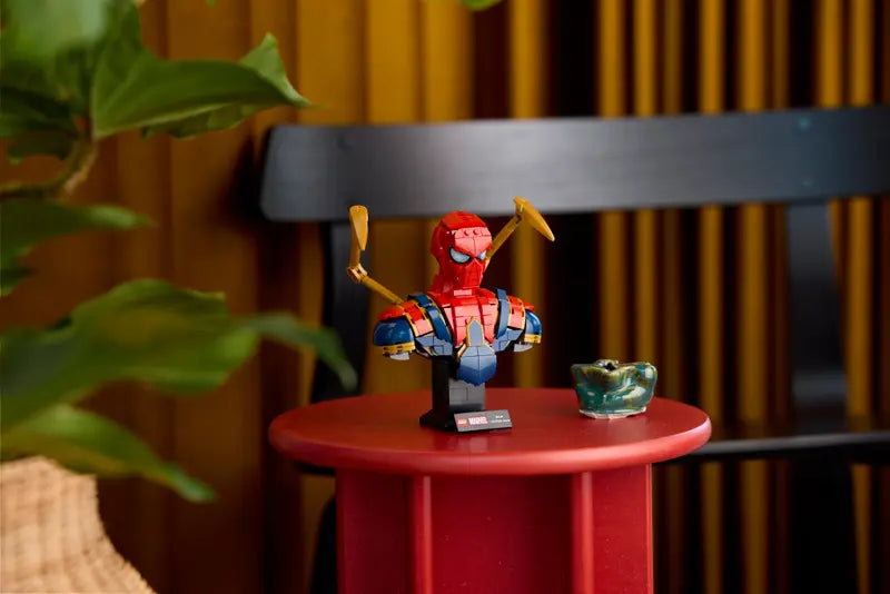 LEGO - 76326 - MARVEL - Iron Spider-Man Bust - 379pcs
