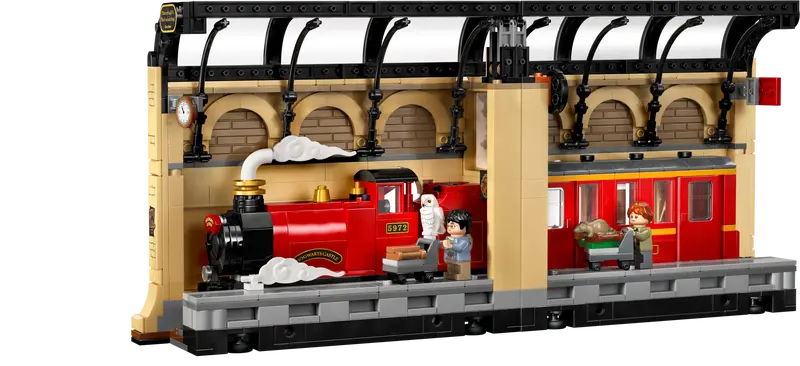 LEGO - 76450 - HARRY POTTER - Book Nook: Hogwarts Express - 832pcs