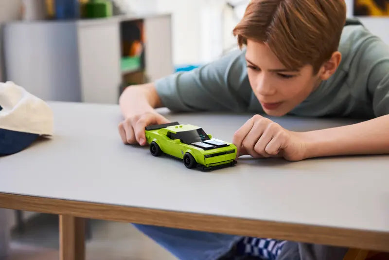 LEGO - 77237 - SPEED CHAMPIONS - Dodge Challenger SRT Hellcat Sports Car - 390pcs