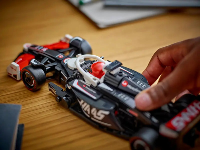 LEGO - 77250 - SPEED CHAMPIONS - MoneyGram Haas F1 Team VF-24 Race Car - 242pcs