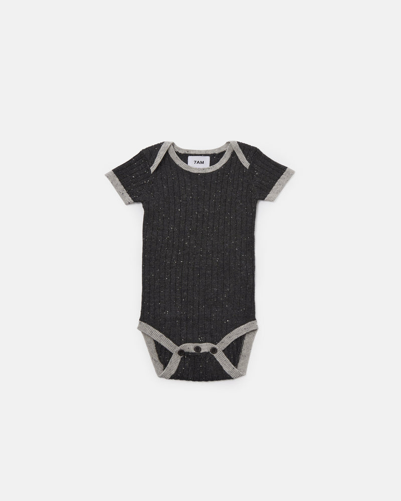 7AM - Short Sleeve Bodysuit - Hug Me