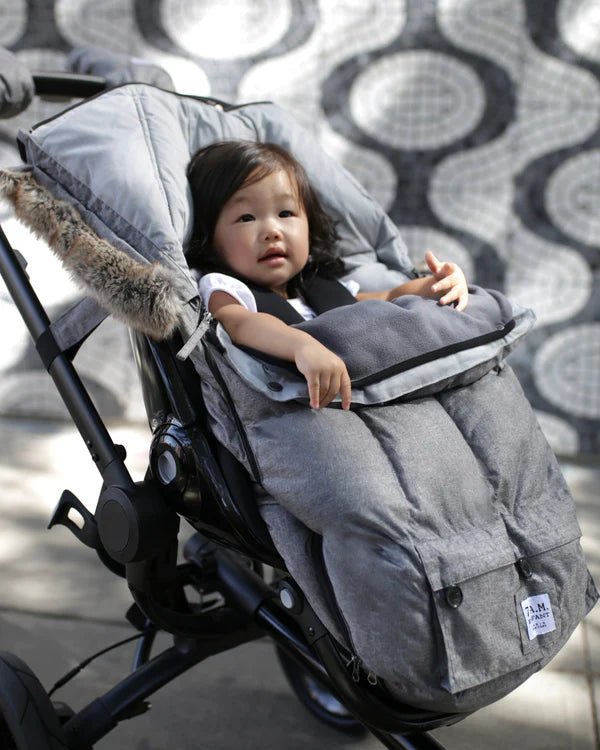 7AM - PlushPOD - Tundra Plush | Infant Lounger and Travel Sleep Pod Mother & Baby Heather Beige - White Faux Fur 18 - 3T