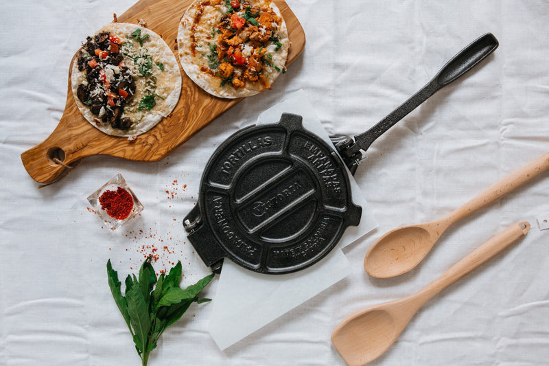 Victoria - Cast Iron Tortilla Press - 20 cm