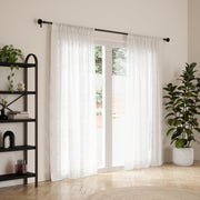 UMBRA - Finn Curtain Rod _ Eco-Friendly Matte-Black / 42-120" (107-305 cm) / 1" (2.5 cm)