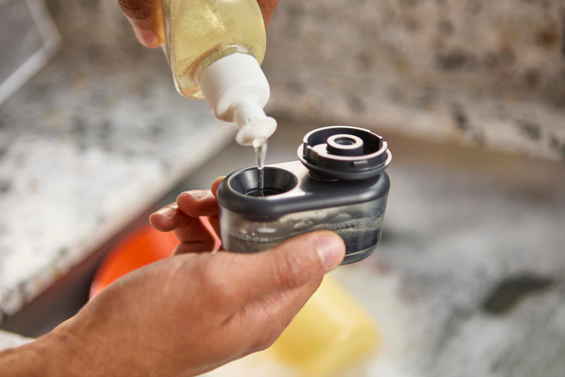 Joseph Joseph - SinkTech™ Soap Dispensing Palm Dish Brush