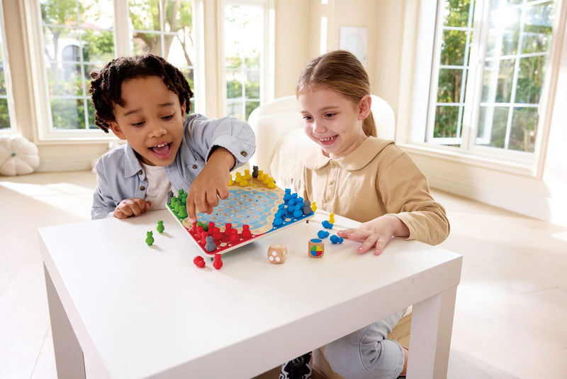 Hape - Wobbling Cat Island Game