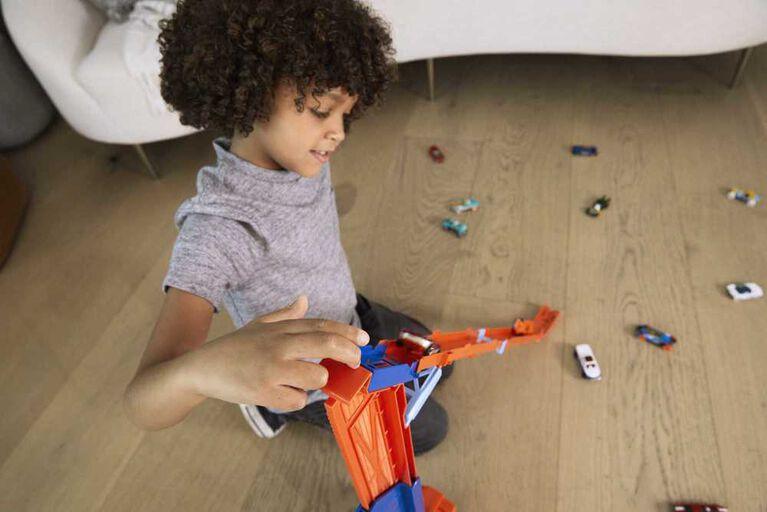 Hot Wheels - Air Drop Hauler - Limolin 