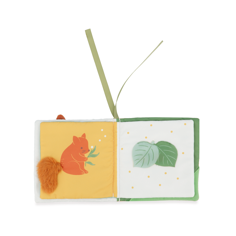 PICTURE BOOK - PAPRIKA IN THE FOREST