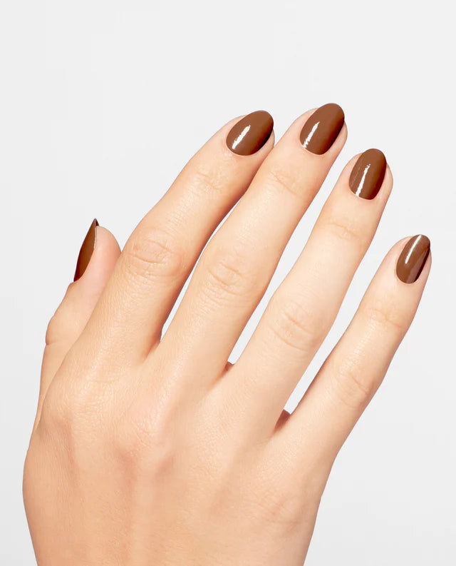OPI - NL Material Gowrl - Limolin 