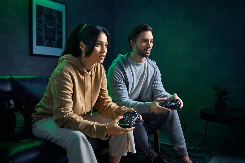 Razer - Xbox Gaming Wolverine V2 Chroma - Black - Limolin 