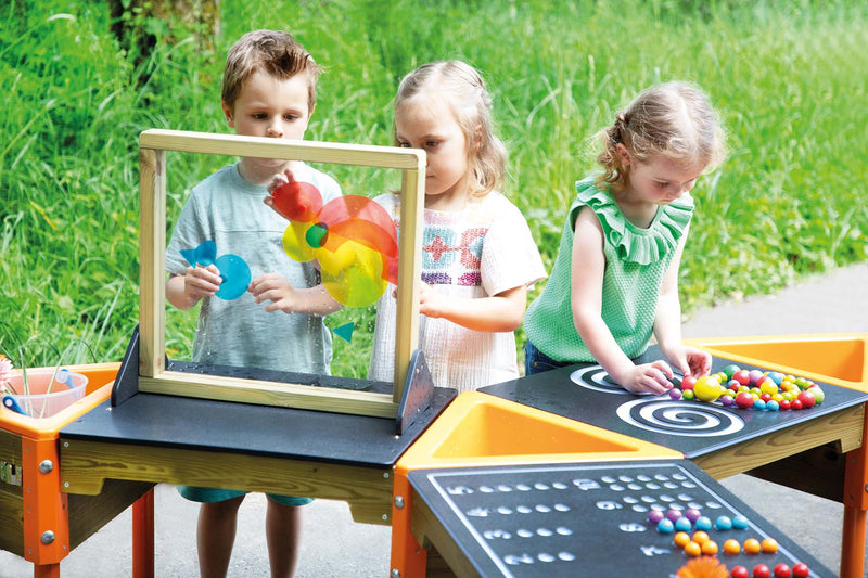 Beleduc - GAME BOARD W/PAINTING FRAME Toys & Games