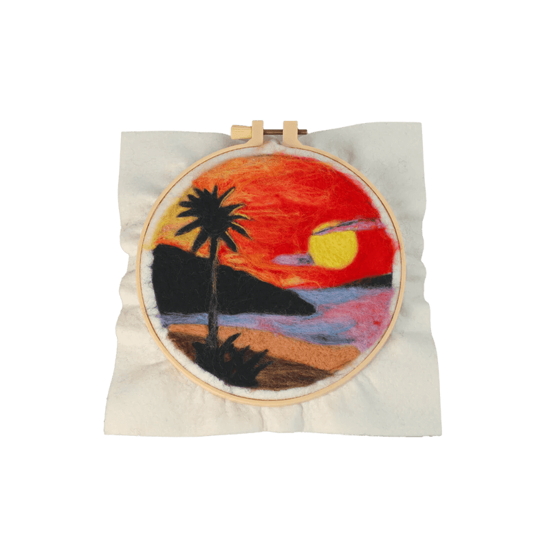 Broderie - ISLAND SUNSET NEEDLE FELTING KIT Arts & Entertainment