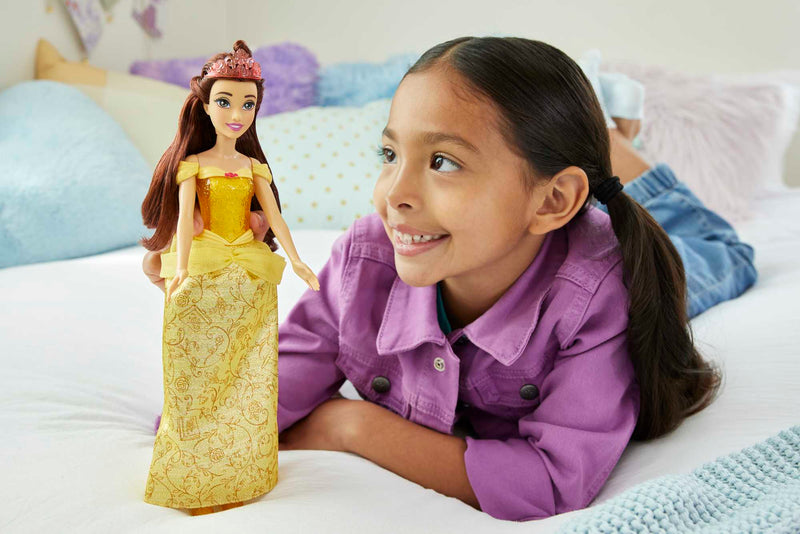 Disney Princess - Belle Fashion Doll - Product detail or play view 2