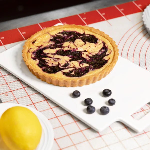 FAT DADDIOS - Fluted Tart Pan Remove Bttm 27.9x27.9x2.5 cm / 11x11x1" Home & Kitchen