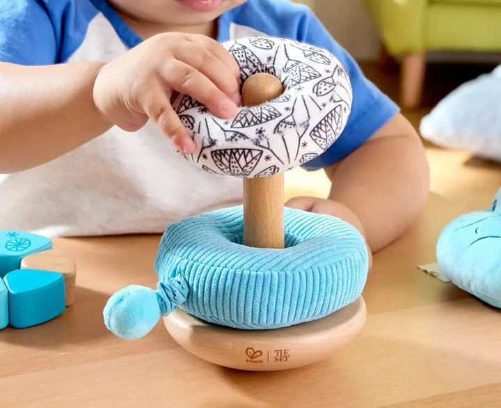 Hape - MET WILLIAM STACKER Toys & Games