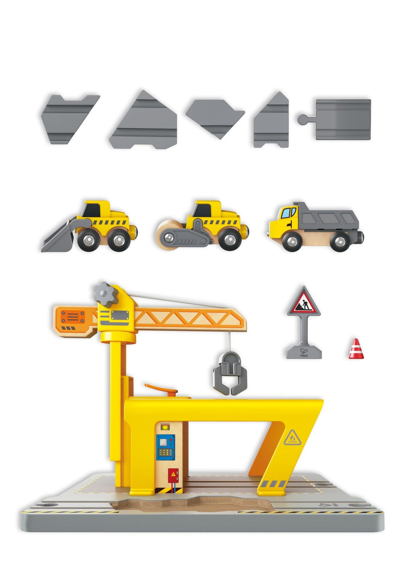 Hape - RAILWAY CRANE CONSTRUCTION Games & Toys