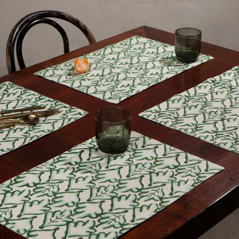 Heirloom - Hedge Block Print Placemats Set of 4 Home & Kitchen