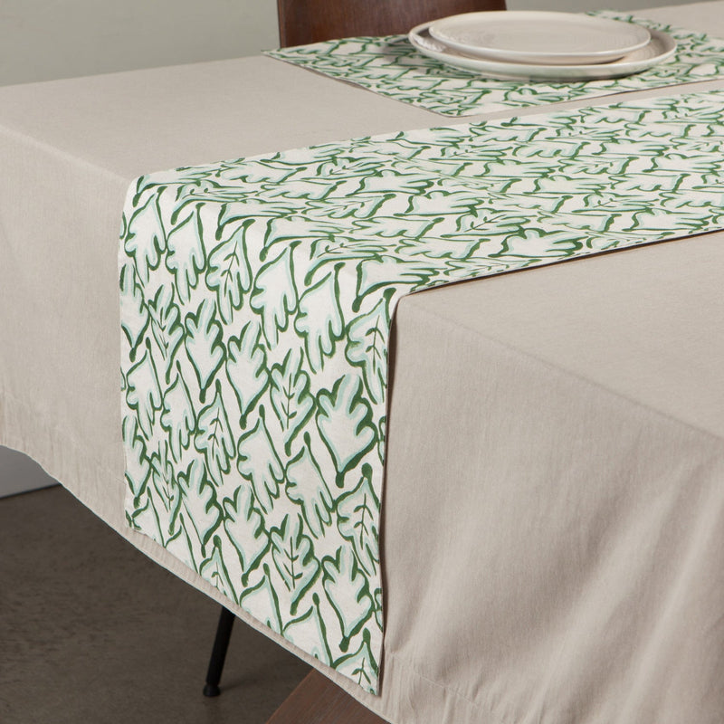 Heirloom - Hedge Block Print Table Runner Home & Kitchen