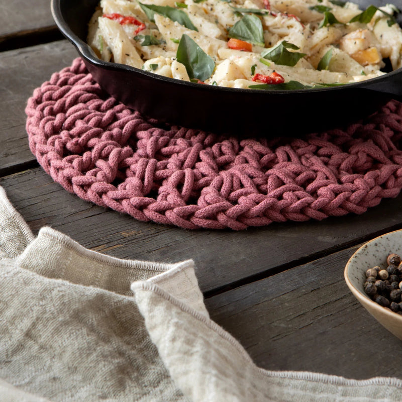 Heirloom - Trivet Knot Canyon Rose Home & Kitchen