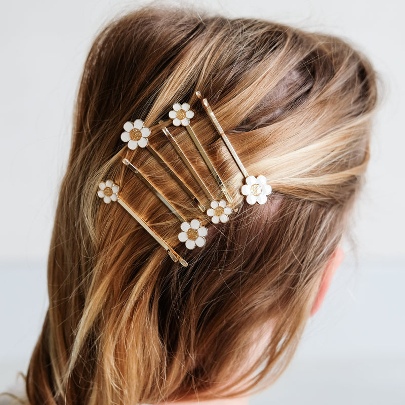 Mimi & Lula Daisy Kirby Grips Prairie Girl (6-Pack) - detail or styling view; other accessories shown are not included